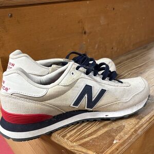 New Balance Men's Beige and Red Sneakers